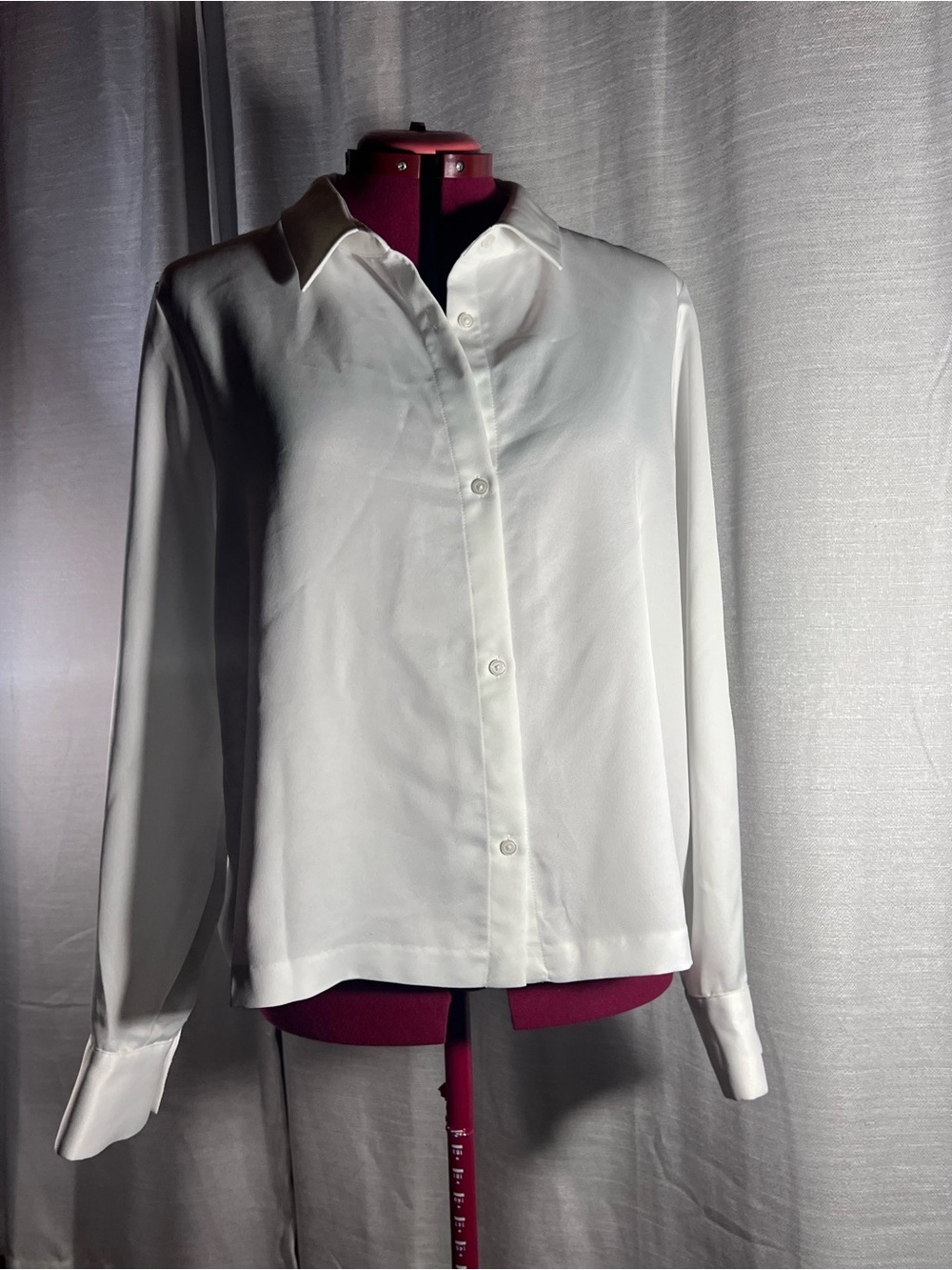 DKNY Classic White Button-Front Women’s Blouse